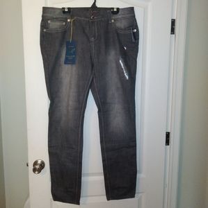 NWT Risque'Red Jean's Sz.18